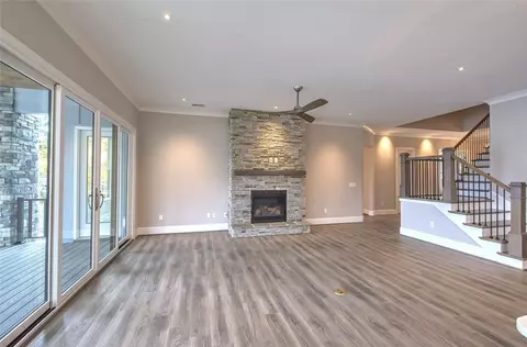 413 Lakestone Ct, Seneca, SC 29672 photo 9