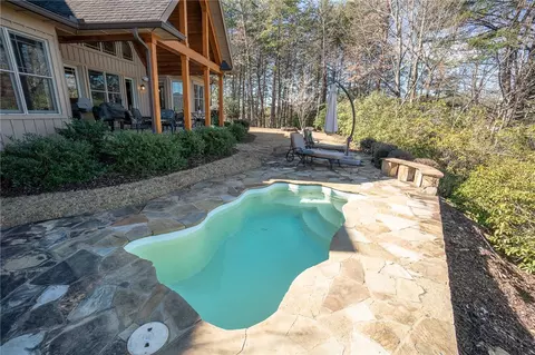 102 Teaberry Ln, Sunset, SC 29685 photo 5
