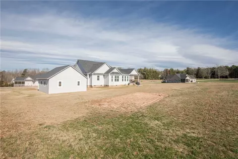 111 Jacob Lee Dr, Pelzer, SC 29669 photo 26