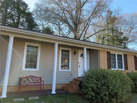 301 Boggs St, Pendleton, SC 29670 photo 8