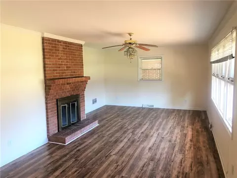 330 Kenneth St, Walhalla, SC 29691 photo 8