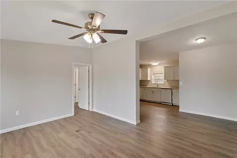 252 Earle Rd, Central, SC 29630 photo 6