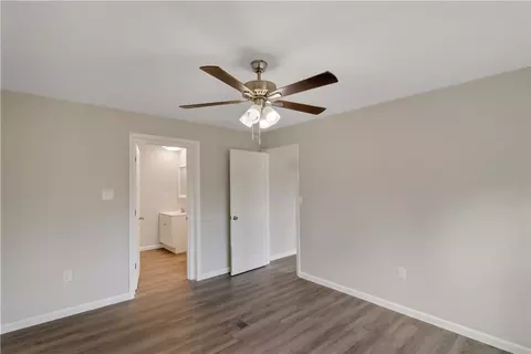 252 Earle Rd, Central, SC 29630 photo 8