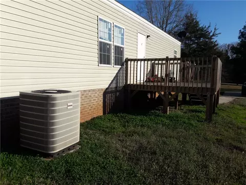 116 Pendleton Woods Cir, Central, SC 29630 photo 8