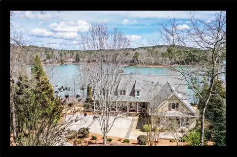 426 E Waterside Dr, Seneca, SC 29672 photo 1