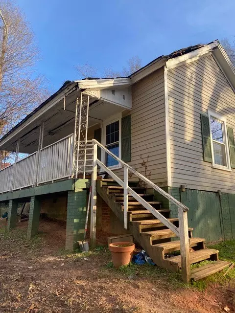 206 Cox St, Honea Path, SC 29654 photo 2