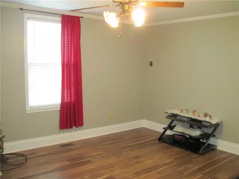 9 Fuller St, Pelzer, SC 29669 photo 4