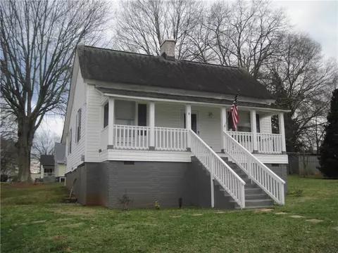 9 Fuller St, Pelzer, SC 29669 photo 1