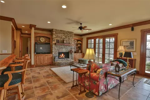 528 S Point Blvd, Sunset, SC 29685 photo 24