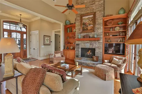 528 S Point Blvd, Sunset, SC 29685 photo 13