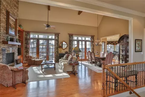 528 S Point Blvd, Sunset, SC 29685 photo 10