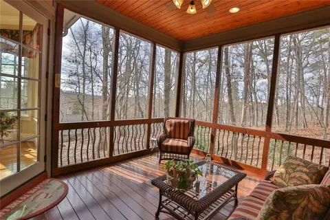 528 S Point Blvd, Sunset, SC 29685 photo 9