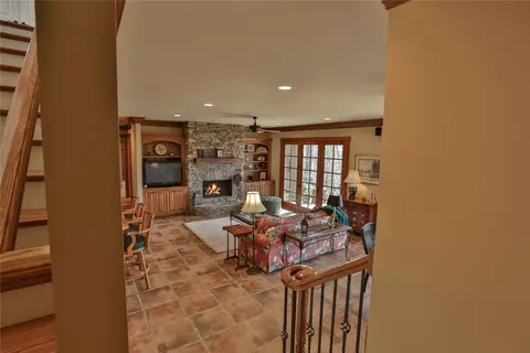 528 S Point Blvd, Sunset, SC 29685 photo 32