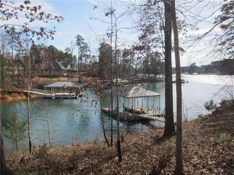 515 Pointe West Dr, Seneca, SC 29672 photo 3