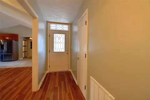 217 E Capewood Ave, Seneca, SC 29678 photo 7