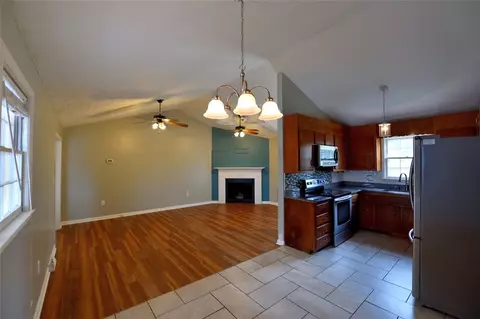 217 E Capewood Ave, Seneca, SC 29678 photo 8