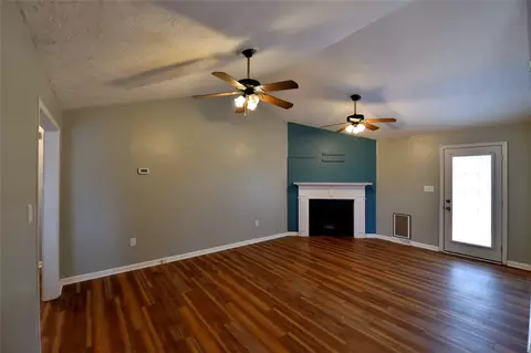 217 E Capewood Ave, Seneca, SC 29678 photo 4