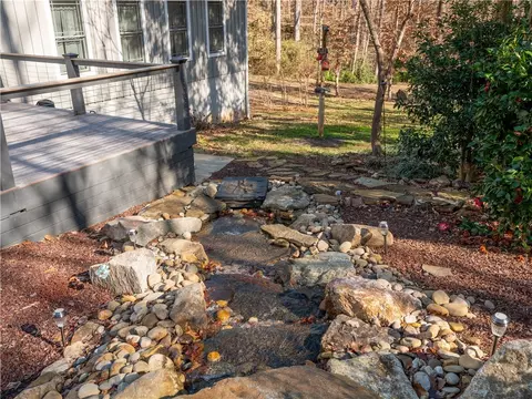 111 Delphi Dr, Seneca, SC 29672 photo 9