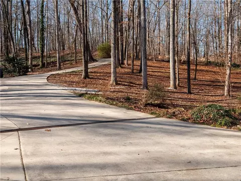 111 Delphi Dr, Seneca, SC 29672 photo 12
