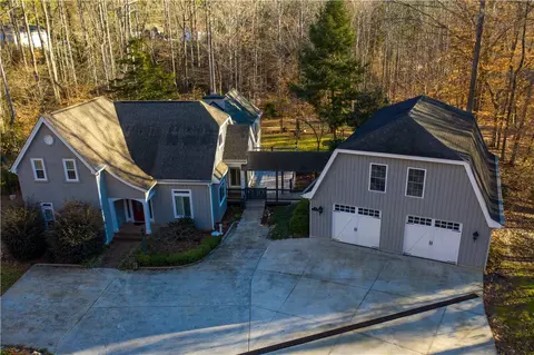111 Delphi Dr, Seneca, SC 29672 photo 2