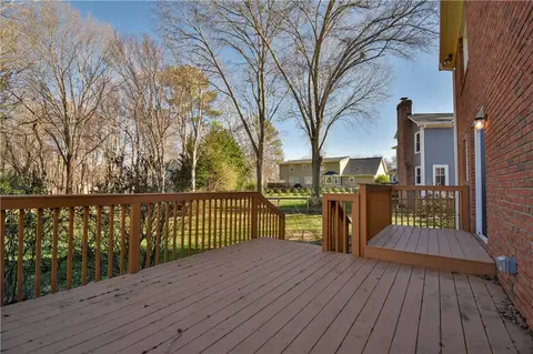 105 E Shefford St, Greer, SC 29650 photo 1