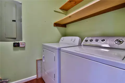 105 E Shefford St, Greer, SC 29650 photo 5