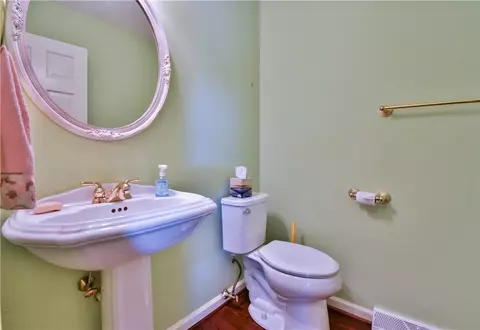 105 E Shefford St, Greer, SC 29650 photo 20