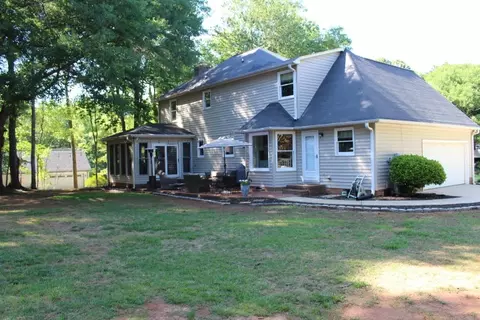 9 Camelia Cir, Williamston, SC 29697 photo 3