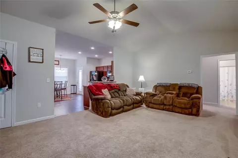 106 W 3rd Ave, Easley, SC 29640 photo 5