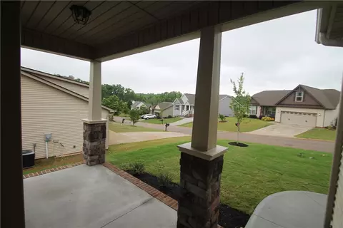 302 S Stonegate Dr, Seneca, SC 29678 photo 17