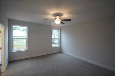 302 S Stonegate Dr, Seneca, SC 29678 photo 6
