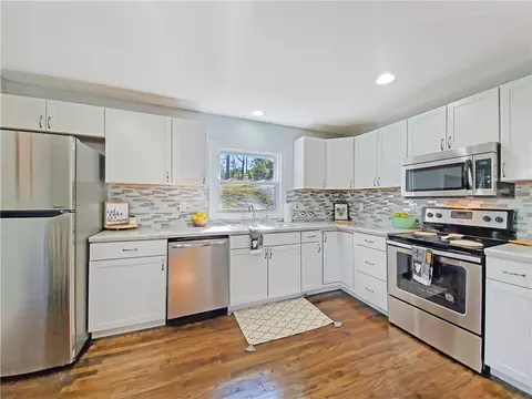 426 Pineview Dr, Pickens, SC 29671 photo 3