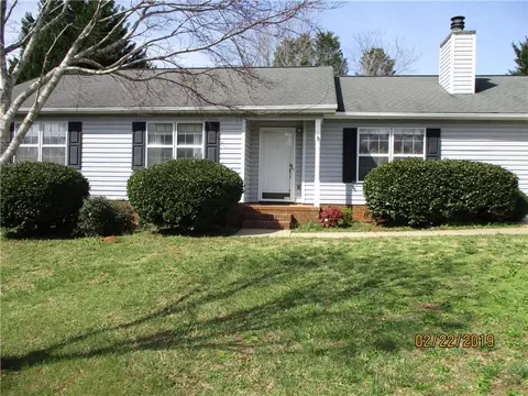 1911 E Calhoun St, Anderson, SC 29621 photo 1