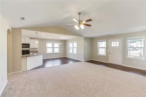 149 Madison Pointe Dr, Seneca, SC 29672 photo 7