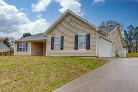 110 Bragg Dr, Williamston, SC 29697 photo 5