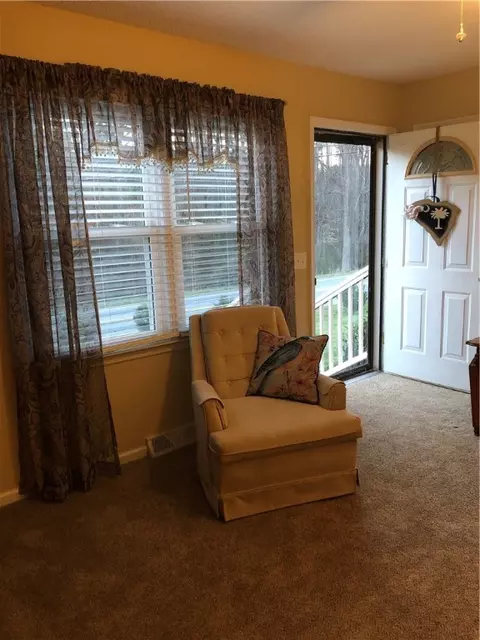 449 Black Snake Rd, Easley, SC 29640 photo 3