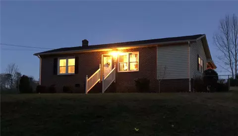 449 Black Snake Rd, Easley, SC 29640 photo 35