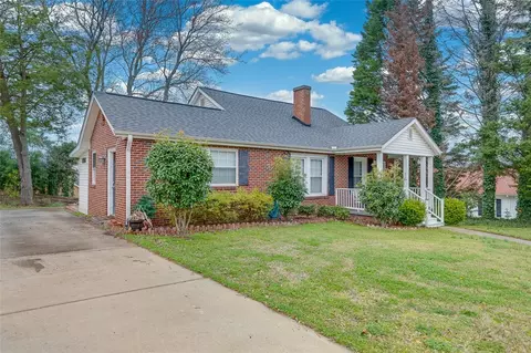 200 Glazner St, Easley, SC 29640 photo 3