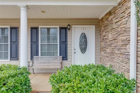 111 Bufflehead Cir, Liberty, SC 29657 photo 2
