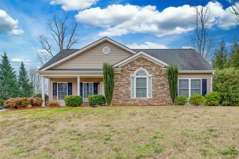 111 Bufflehead Cir, Liberty, SC 29657 photo 1