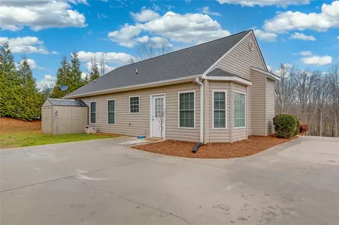 111 Bufflehead Cir, Liberty, SC 29657 photo 28