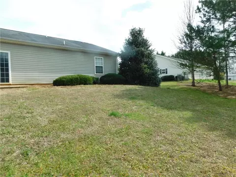 880 Louie Ln, Seneca, SC 29678 photo 18