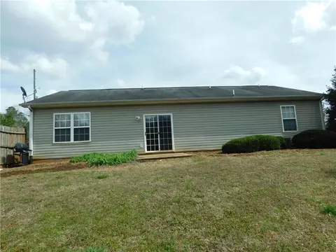 880 Louie Ln, Seneca, SC 29678 photo 17