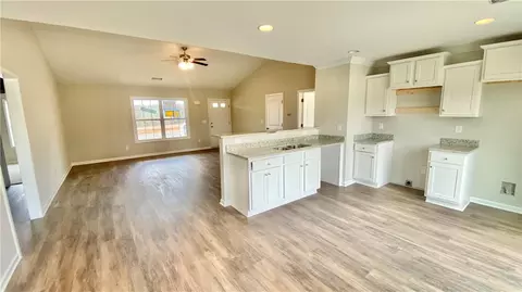 190 Sunny Point Loop, Central, SC 29630 photo 12