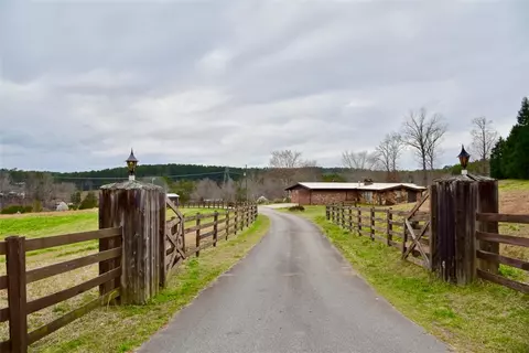 3626 Walhalla Hwy, Six Mile, SC 29682 photo 1