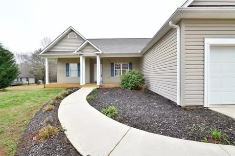 103 Falcons View Ct, Walhalla, SC 29691 photo 2
