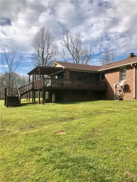 534 Farmer St, Starr, SC 29684 photo 10