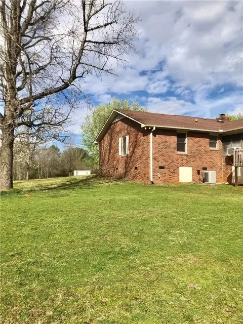 534 Farmer St, Starr, SC 29684 photo 13