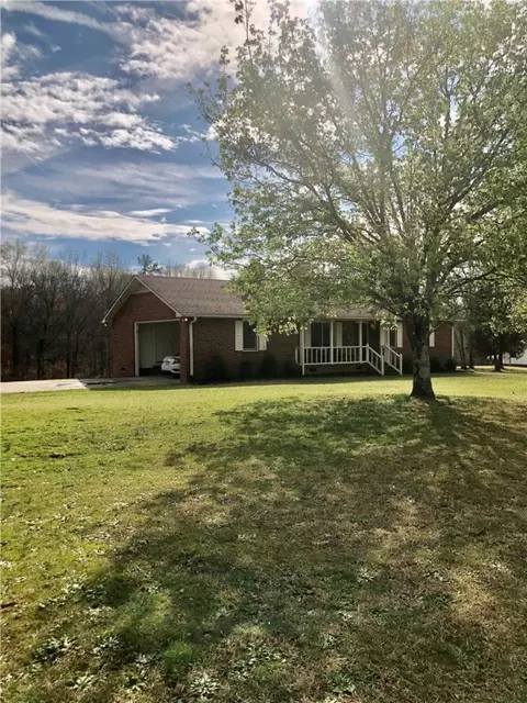 534 Farmer St, Starr, SC 29684 photo 5