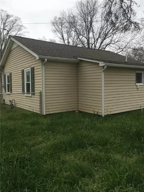 112 Looper Rd, Pelzer, SC 29669 photo 4